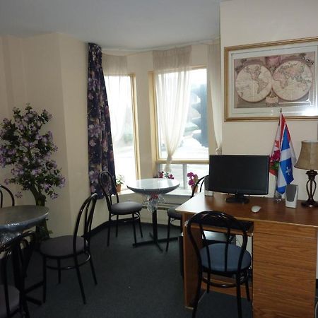 Hotel Viger Монреал Екстериор снимка