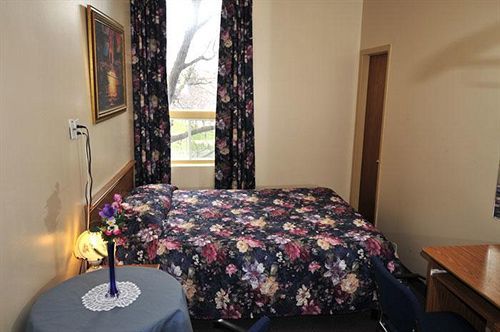 Hotel Viger Монреал Екстериор снимка
