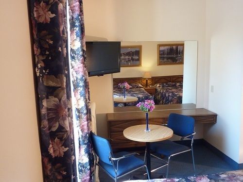 Hotel Viger Монреал Екстериор снимка