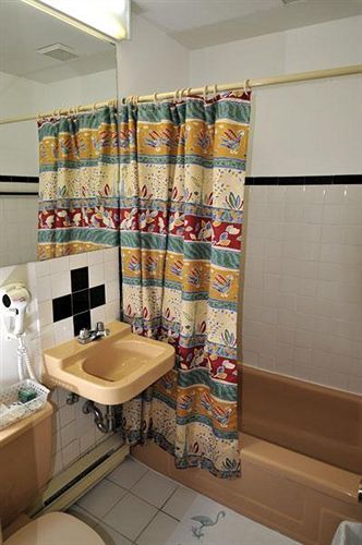 Hotel Viger Монреал Екстериор снимка