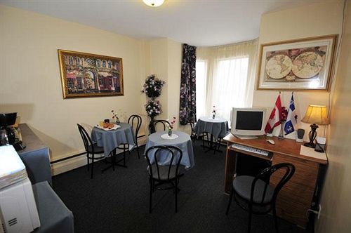 Hotel Viger Монреал Екстериор снимка